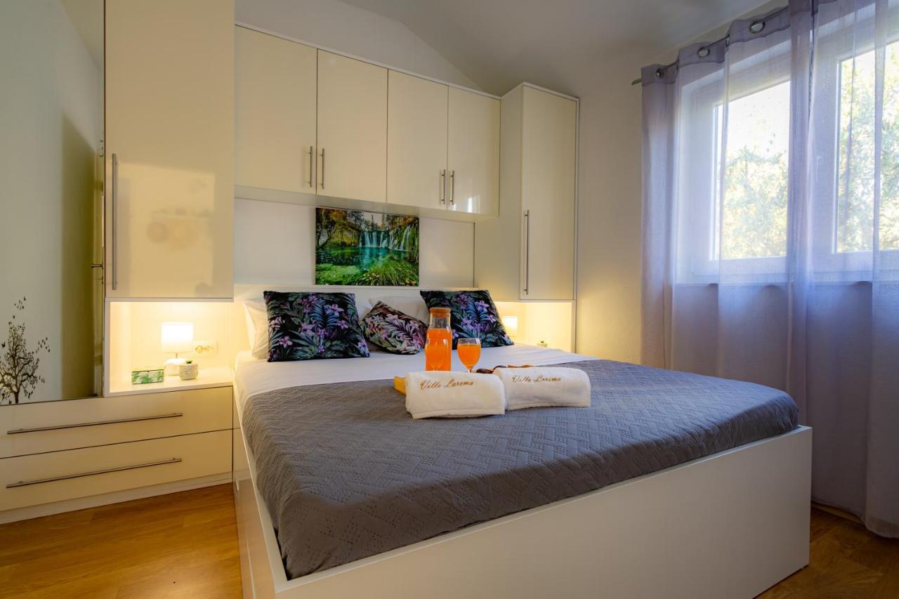 Villa Lorema-Pet Friendly On 5000 Sqm Garden,Pool, Jacuzzi, Billiard&Ps5 Sveti Filip i Jakov Exterior photo